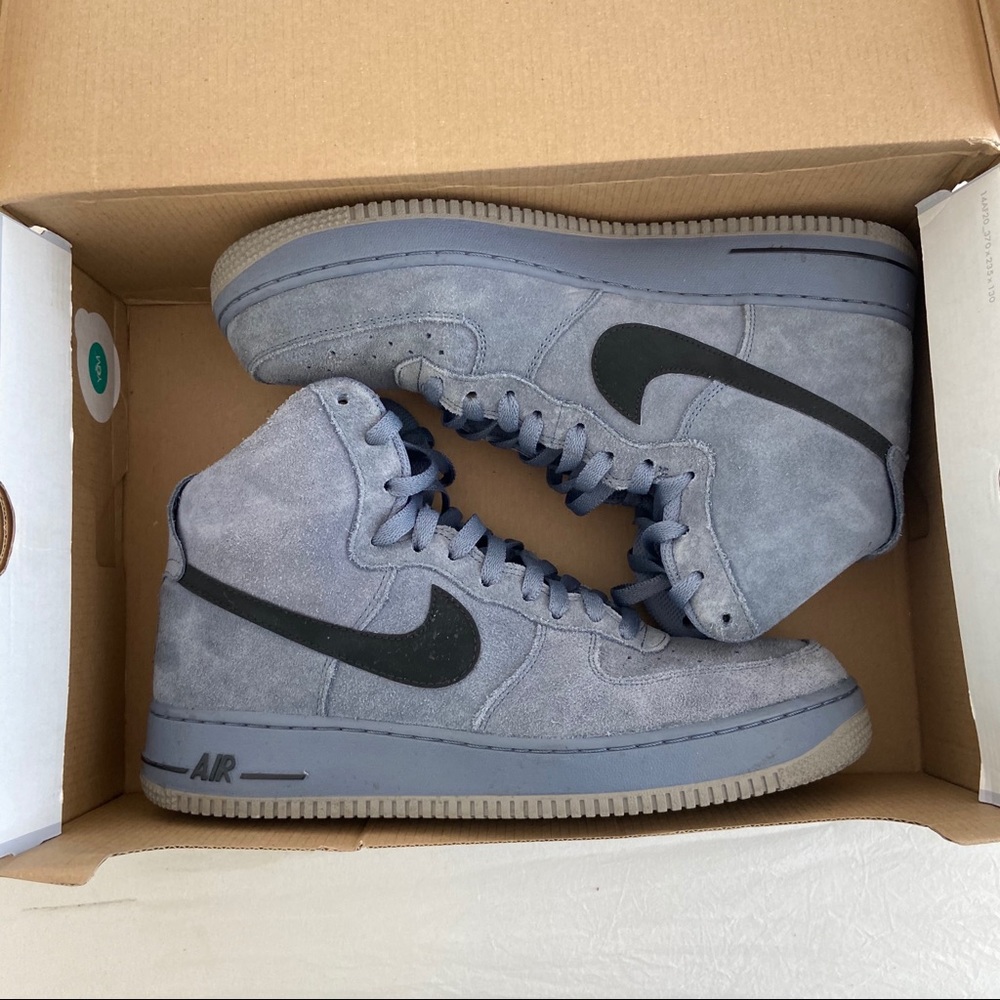 SOLD ❗️ Nike Air Force 1 High ‘07 Sneakers - Picture 4 of 5